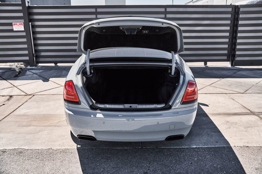 Used 2020 Rolls-Royce Wraith RWD image 17