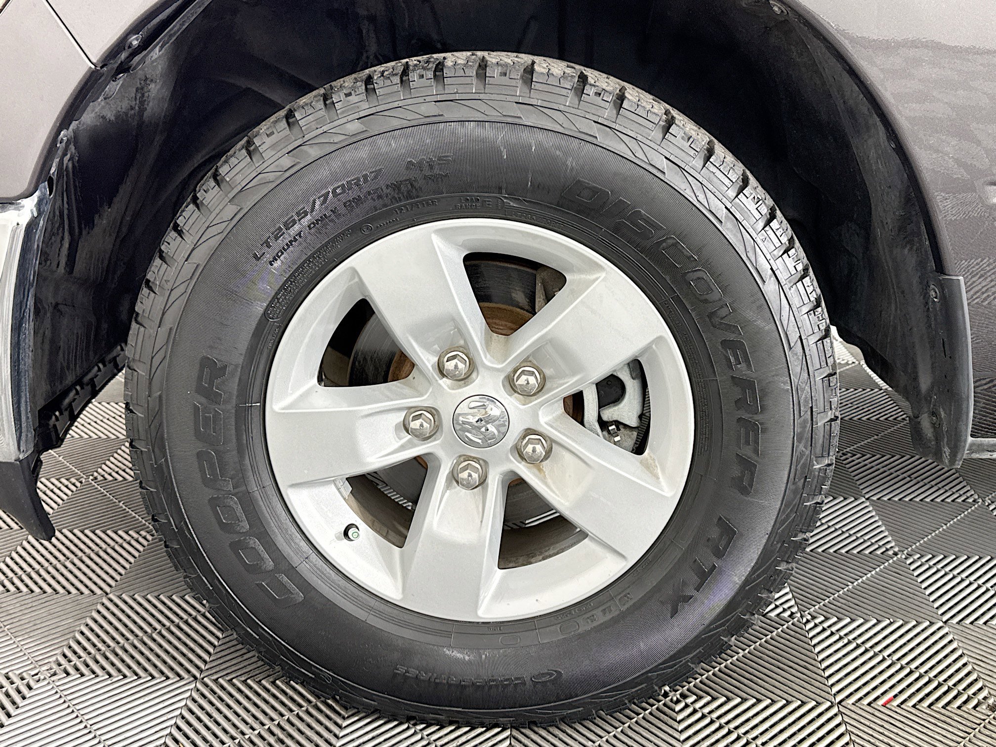 Used 2020 RAM 1500 Classic SLT image 36