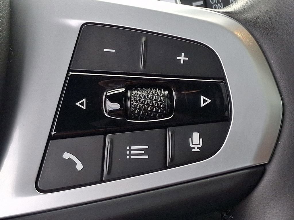 Used 2024 BMW X5 xDrive40i w/ M Sport Package image 22