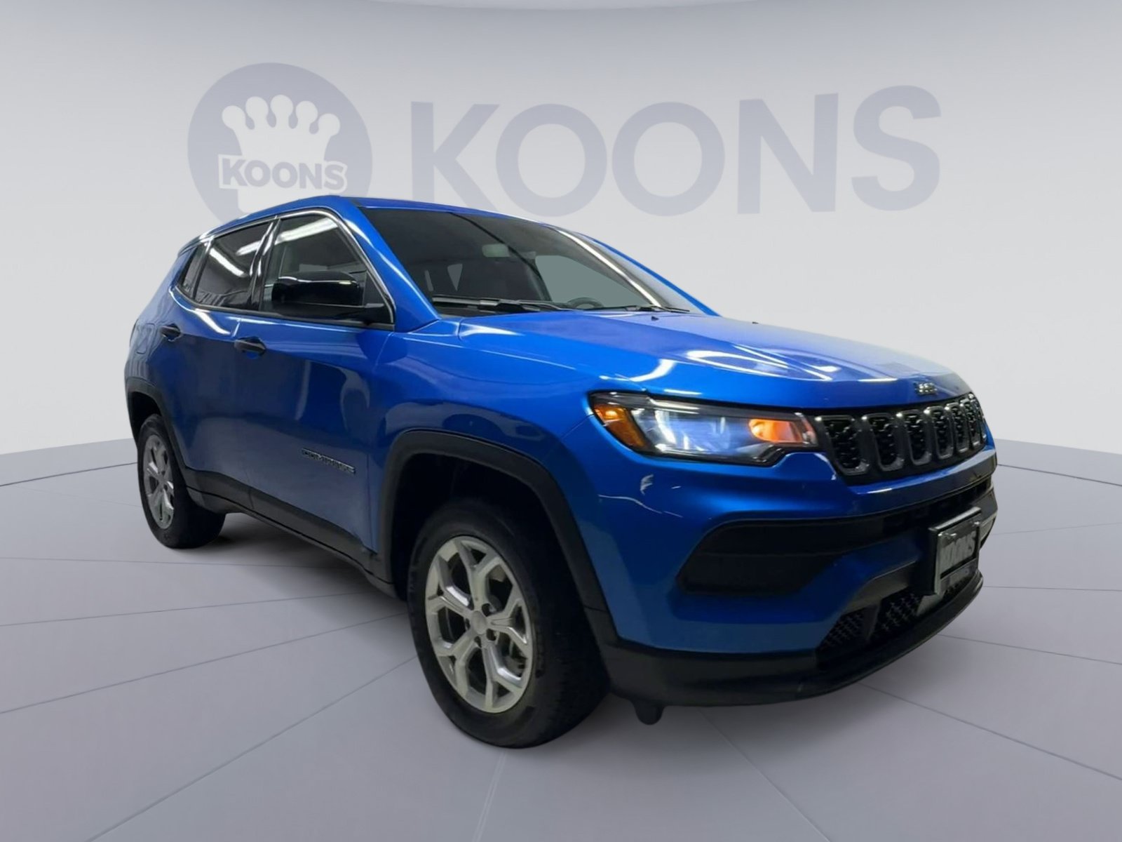 Used 2024 Jeep Compass Sport AWD/4WD image 2