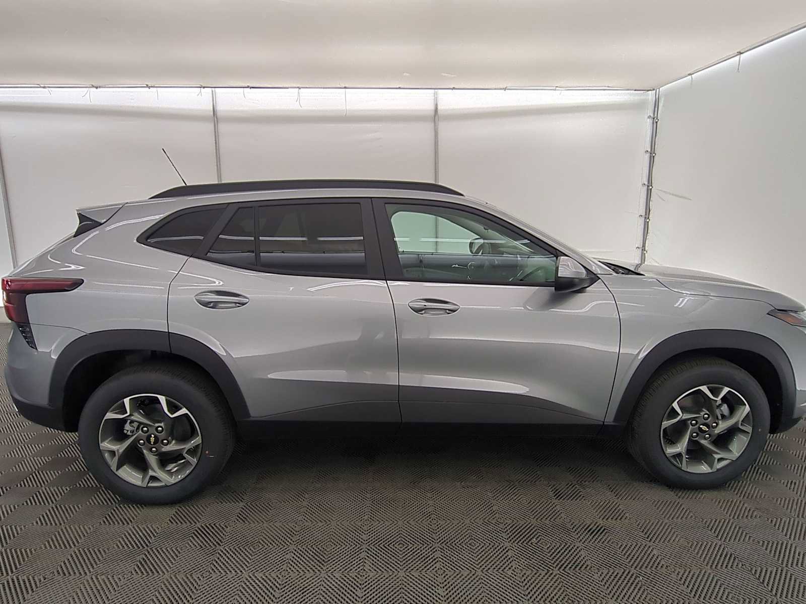 New 2026 Chevrolet Trax LT w/ Driver Confidence Package image 7