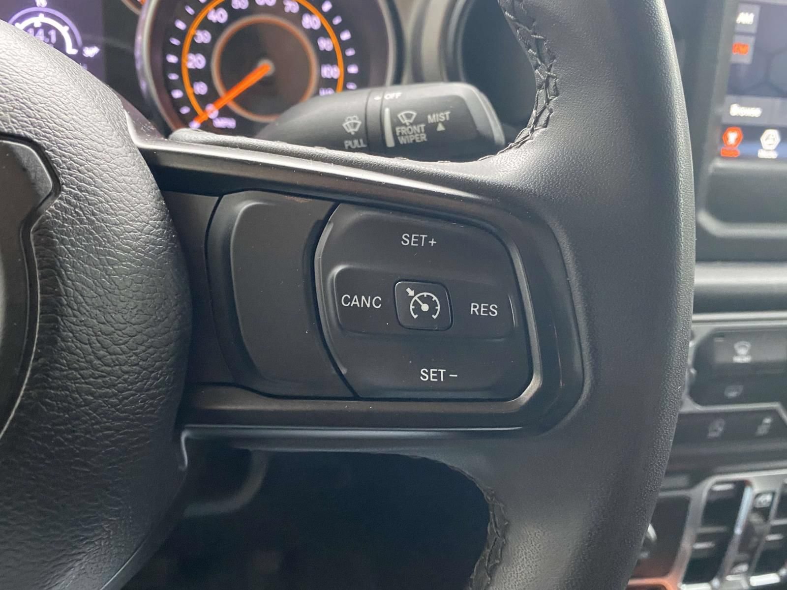 Used 2023 Jeep Gladiator Sport AWD/4WD image 21