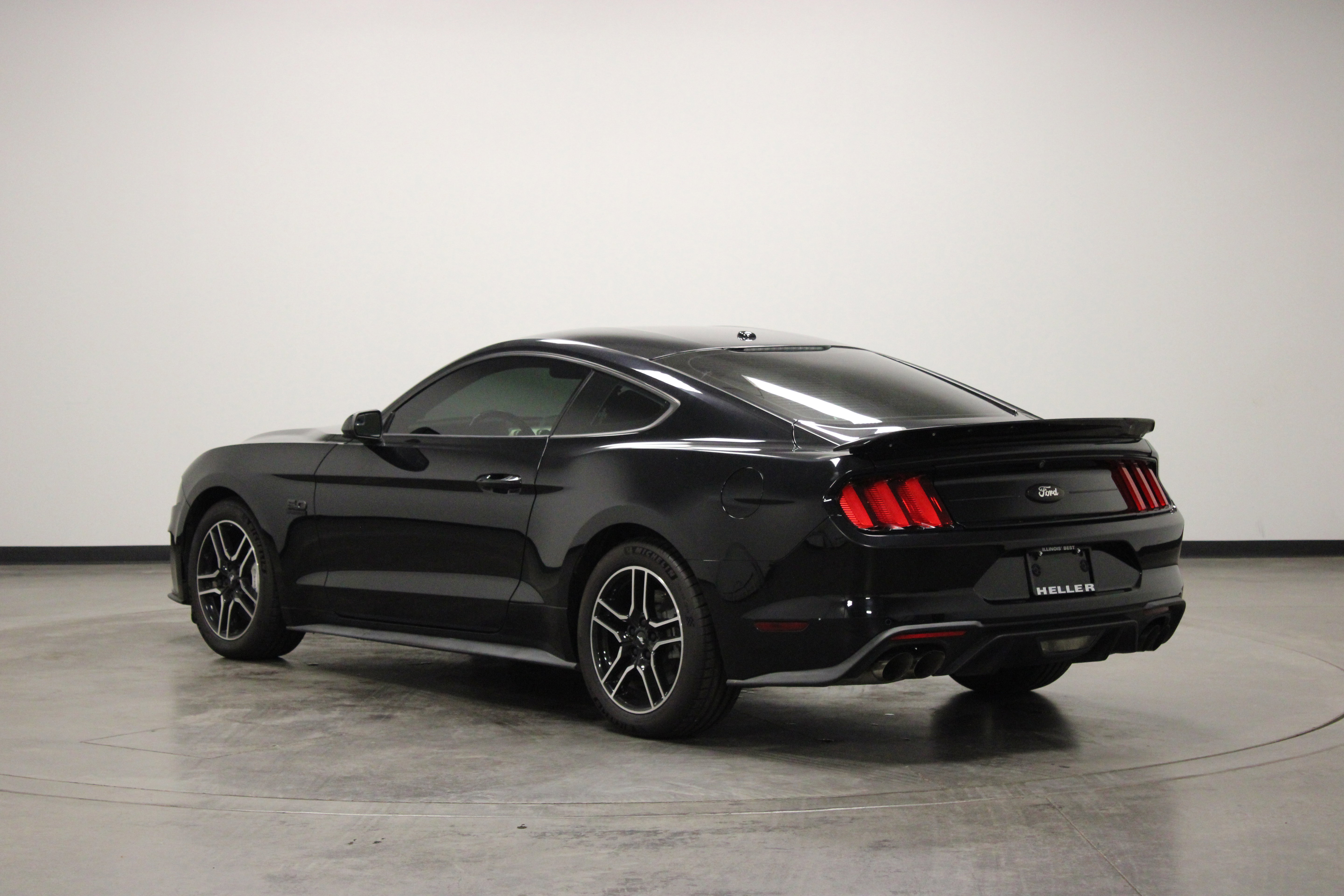 Used 2019 Ford Mustang GT RWD image 6