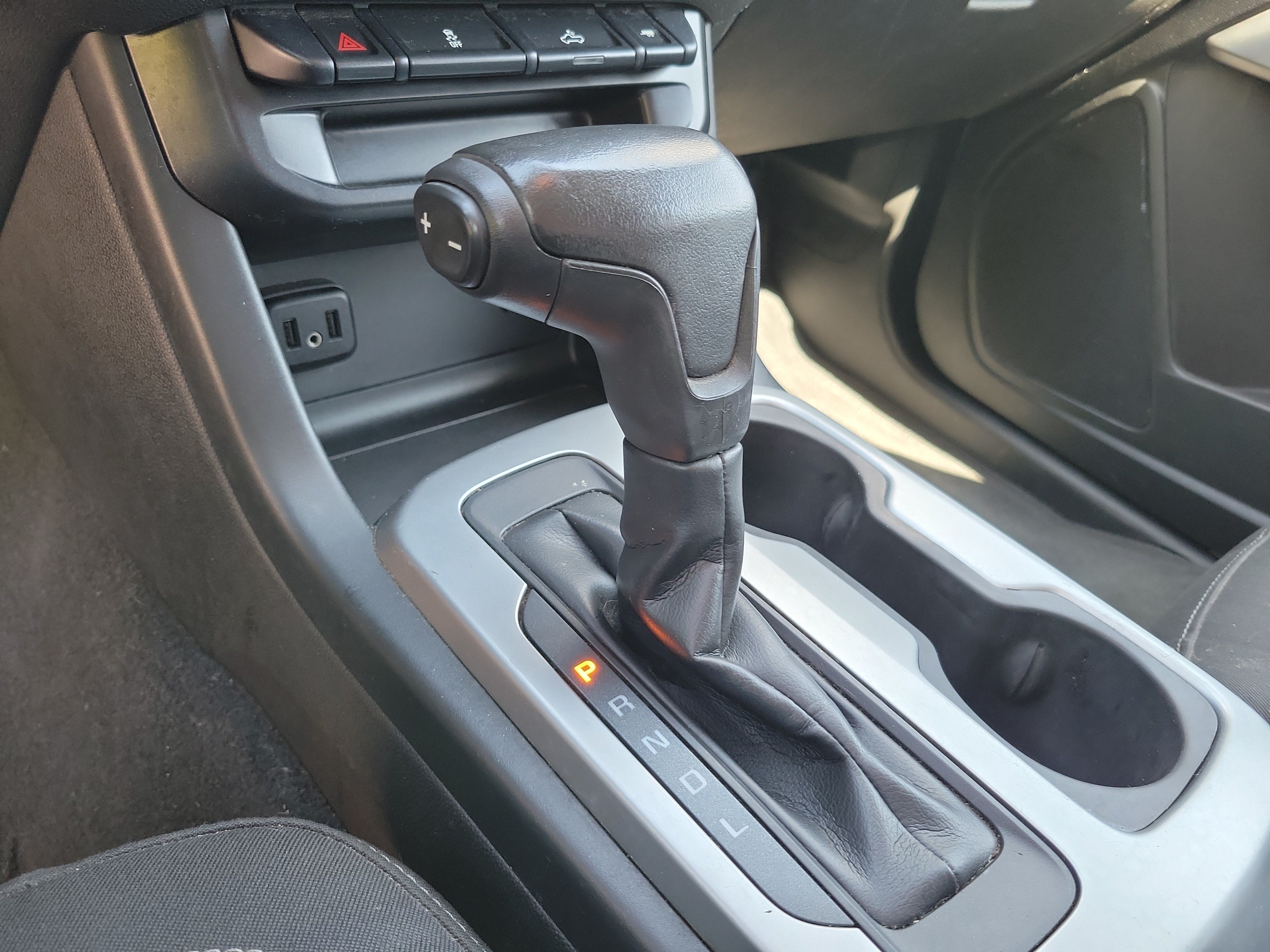 Used 2021 Chevrolet Colorado LT w/ LT Convenience Package RWD image 13