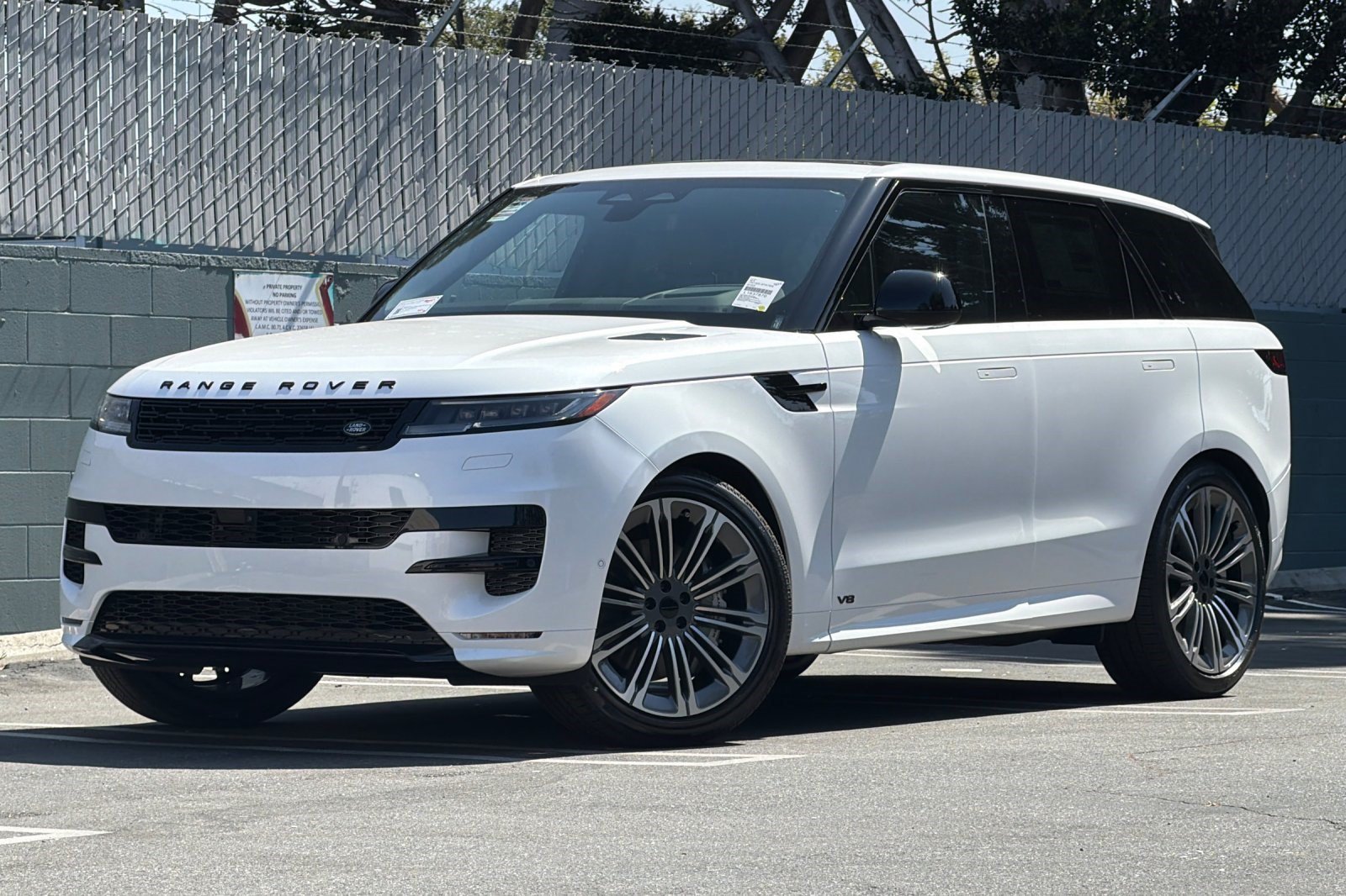 New 2026 Land Rover Range Rover Sport Dynamic SE AWD/4WD image 1