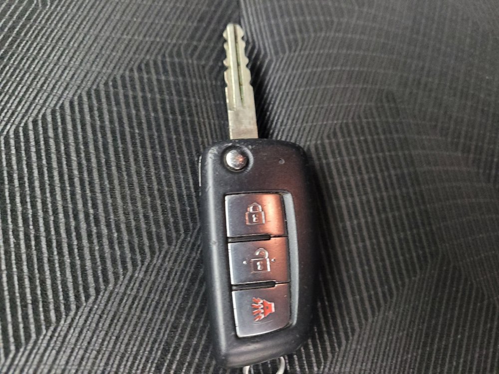 Used 2016 Nissan Rogue S AWD/4WD image 32