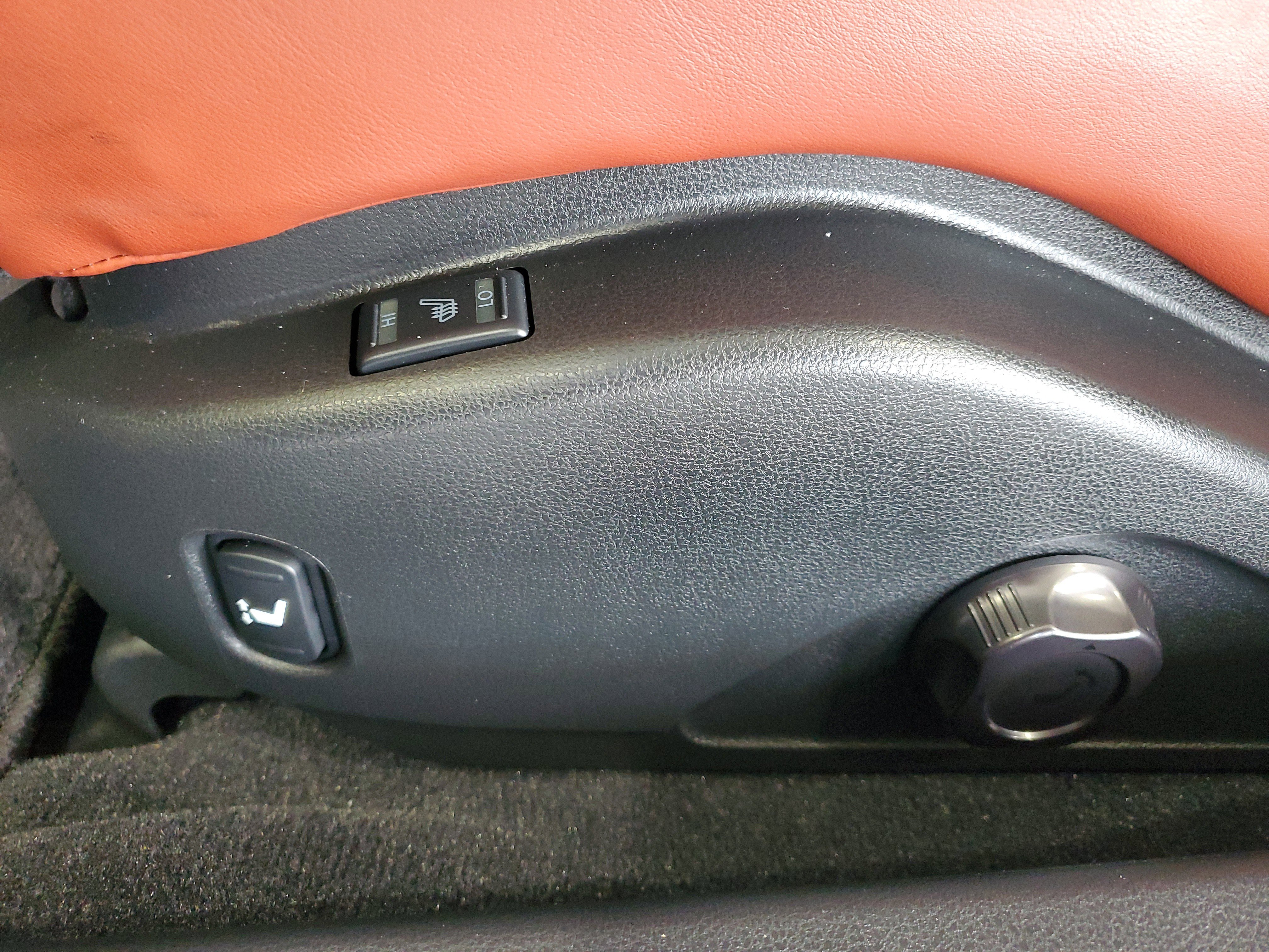 Used 2023 Nissan GT-R Premium w/ Premium Interior Package AWD/4WD image 15