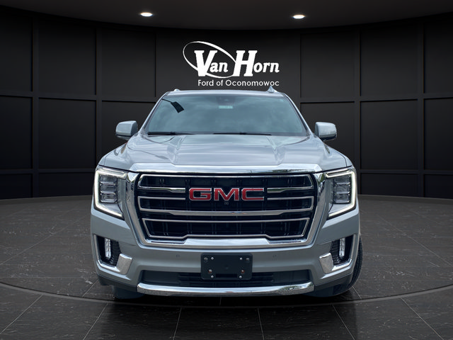 Used 2023 GMC Yukon SLT w/ SLT Luxury Package AWD/4WD image 2