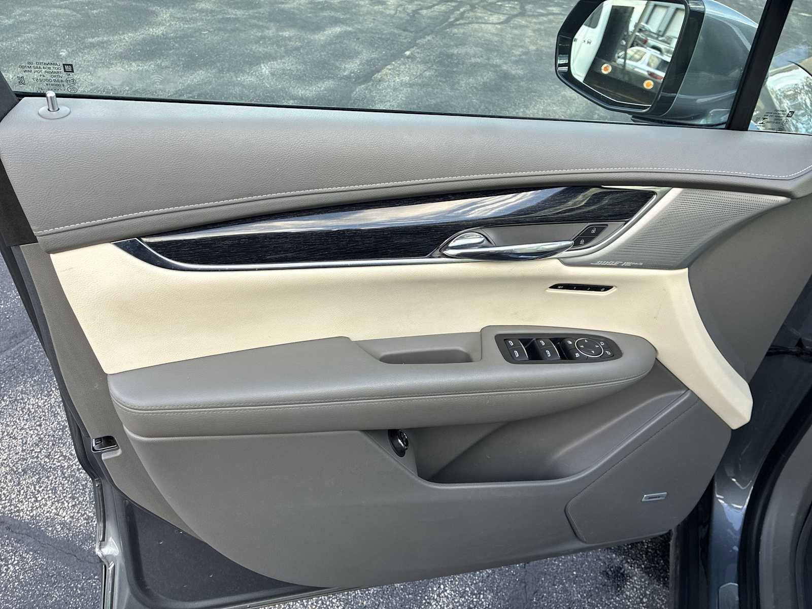 Used 2021 Cadillac XT6 Premium Luxury image 23