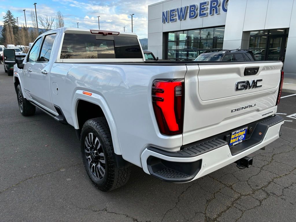 Used 2024 GMC Sierra 3500 Denali Ultimate image 5