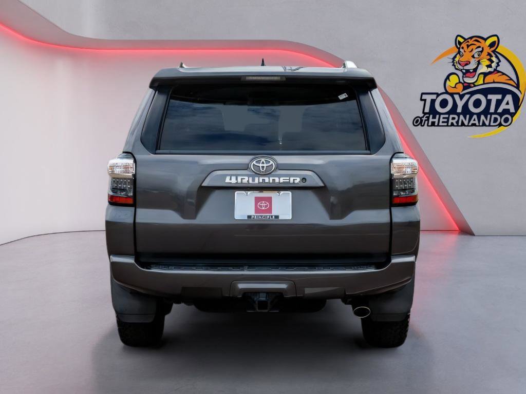Used 2018 Toyota 4Runner SR5 image 6