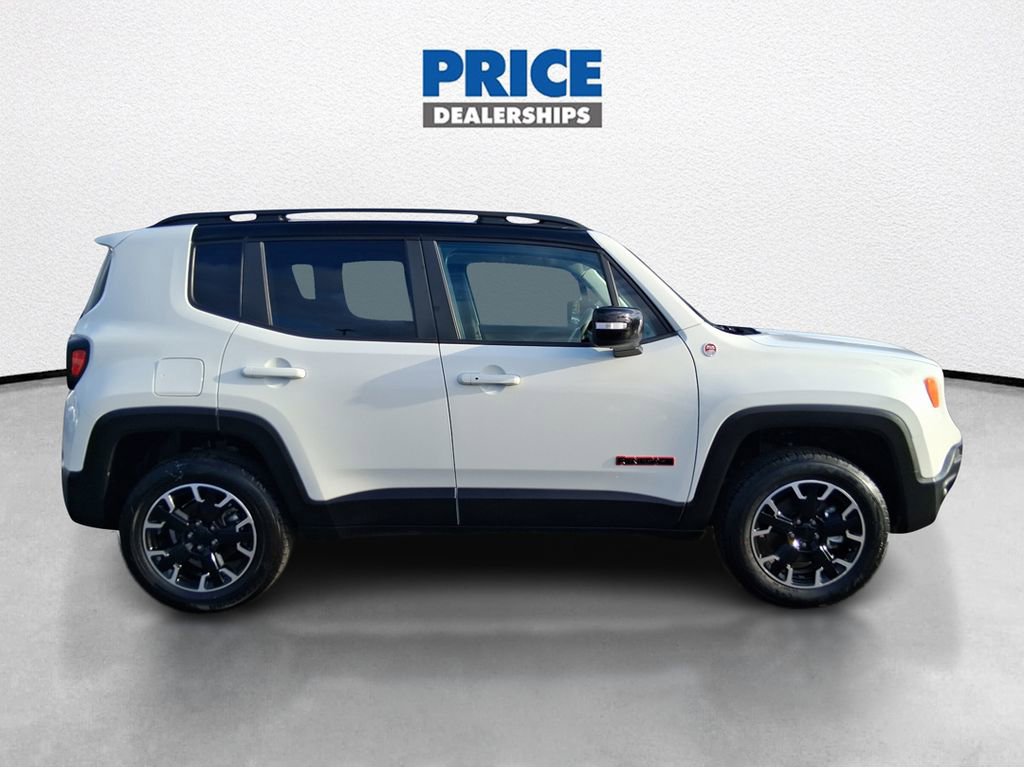 Used 2023 Jeep Renegade Trailhawk AWD/4WD image 4