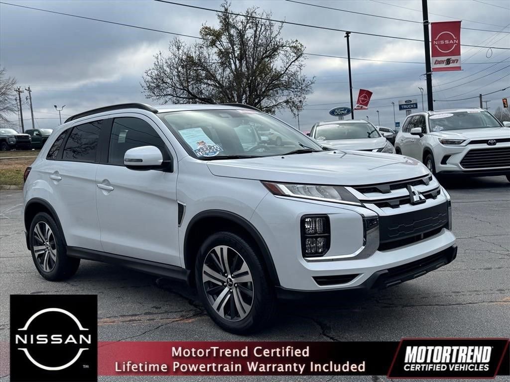 Used 2025 Mitsubishi Outlander Sport SEL image 1