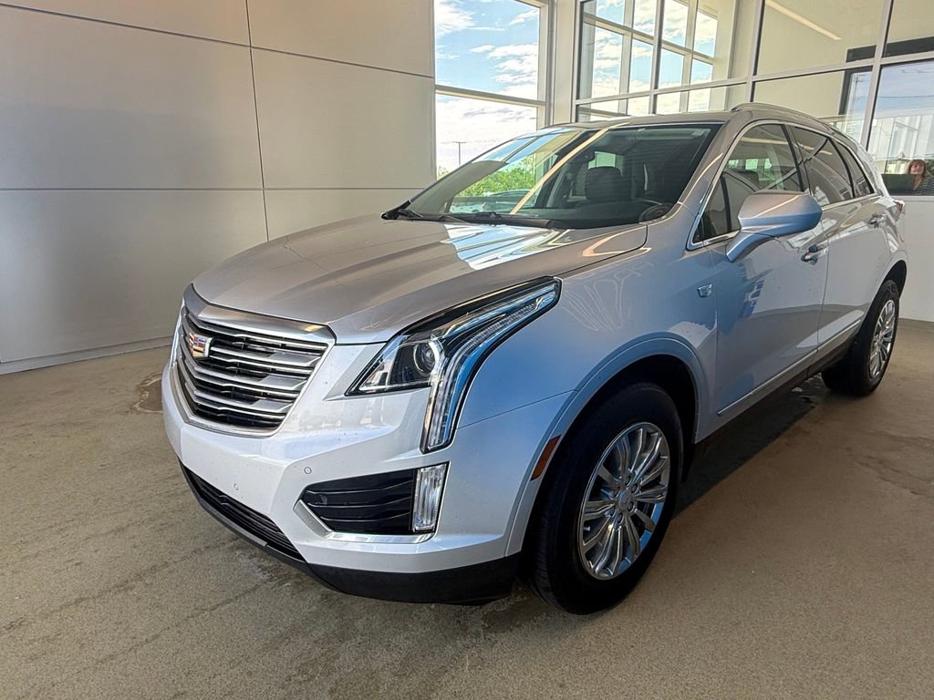 Used 2017 Cadillac XT5 Luxury FWD image 4