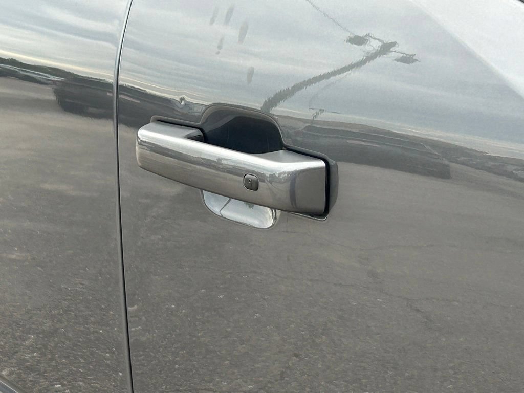 Used 2022 Ford F150 XLT w/ Equipment Group 302A High RWD image 21