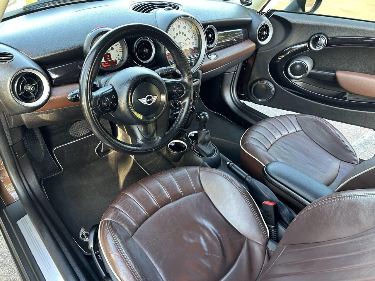 Used 2011 MINI Cooper Clubman w/ Premium Pkg image 4