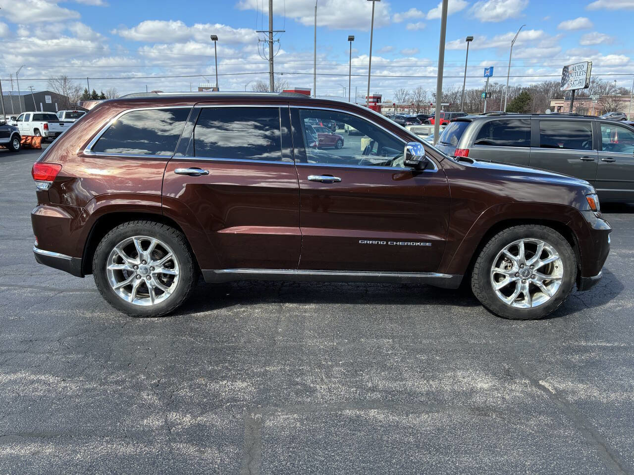 Used 2014 Jeep Grand Cherokee Summit AWD/4WD image 9