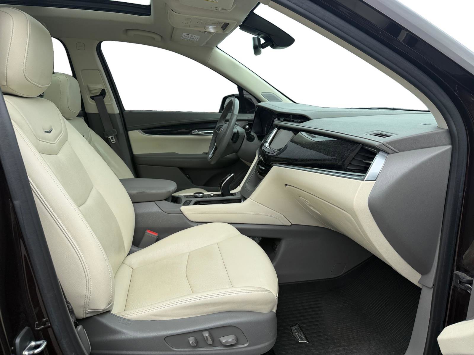 Used 2021 Cadillac XT6 Premium Luxury image 29