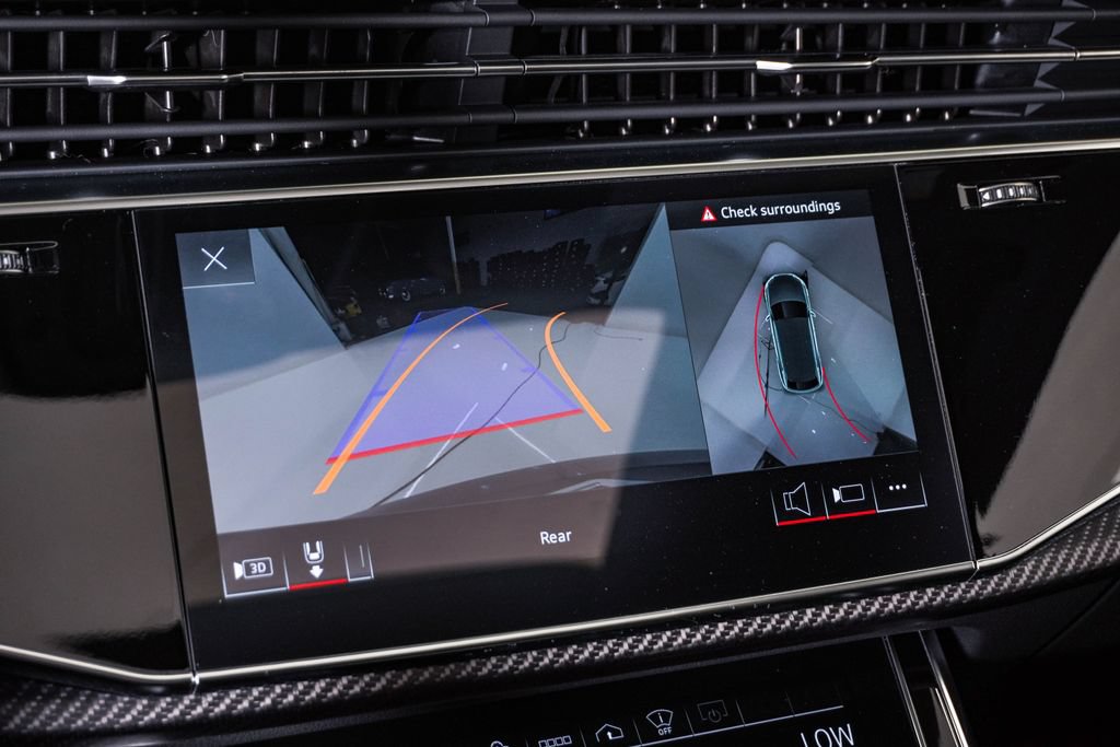 Used 2022 Audi RS Q8 AWD/4WD image 25