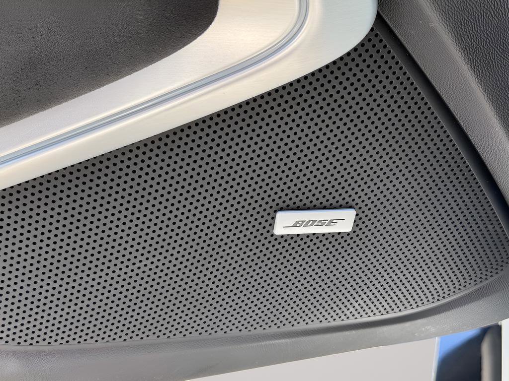 Used 2020 Chevrolet Camaro ZL1 RWD image 11