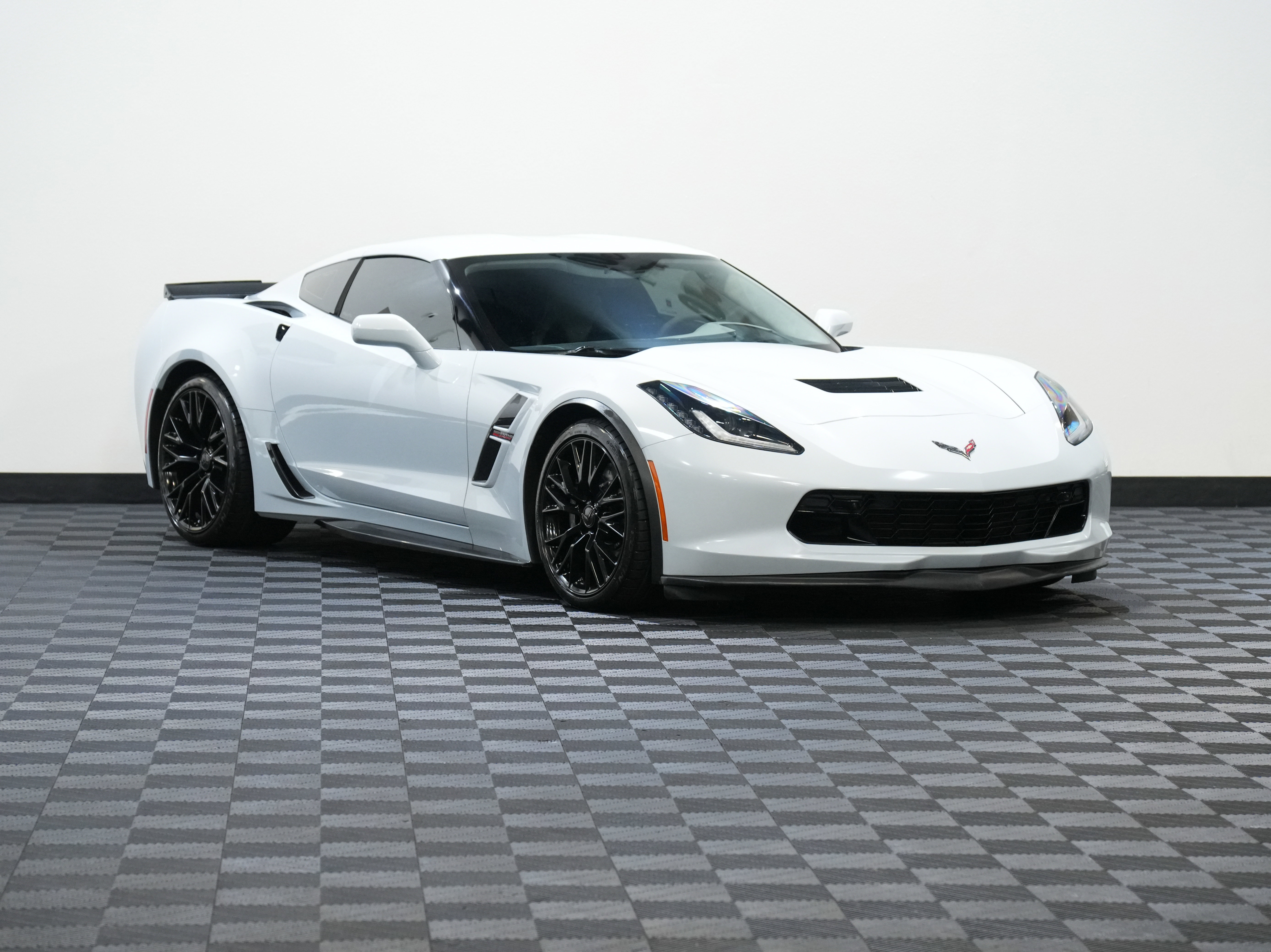 Used 2018 Chevrolet Corvette Grand Sport RWD image 5