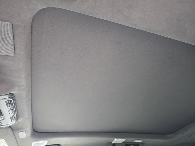 Used 2025 Cadillac Escalade ESV Premium Luxury Platinum w/ LPO, Floor Liner Package AWD/4WD image 24