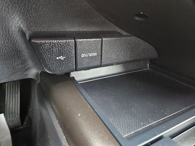 Used 2022 Toyota Camry SE FWD image 25