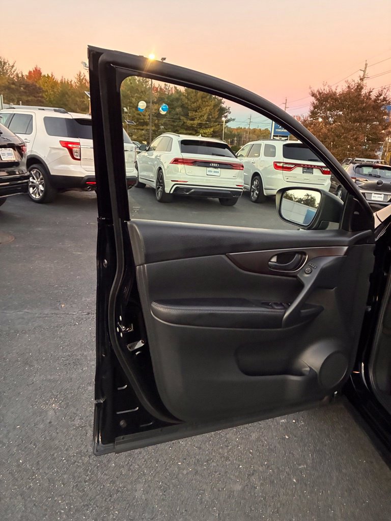Used 2021 Nissan Rogue Sport S AWD/4WD image 27