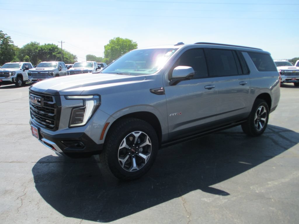 Certified 2025 GMC Yukon XL AT4 Ultimate AWD/4WD image 11