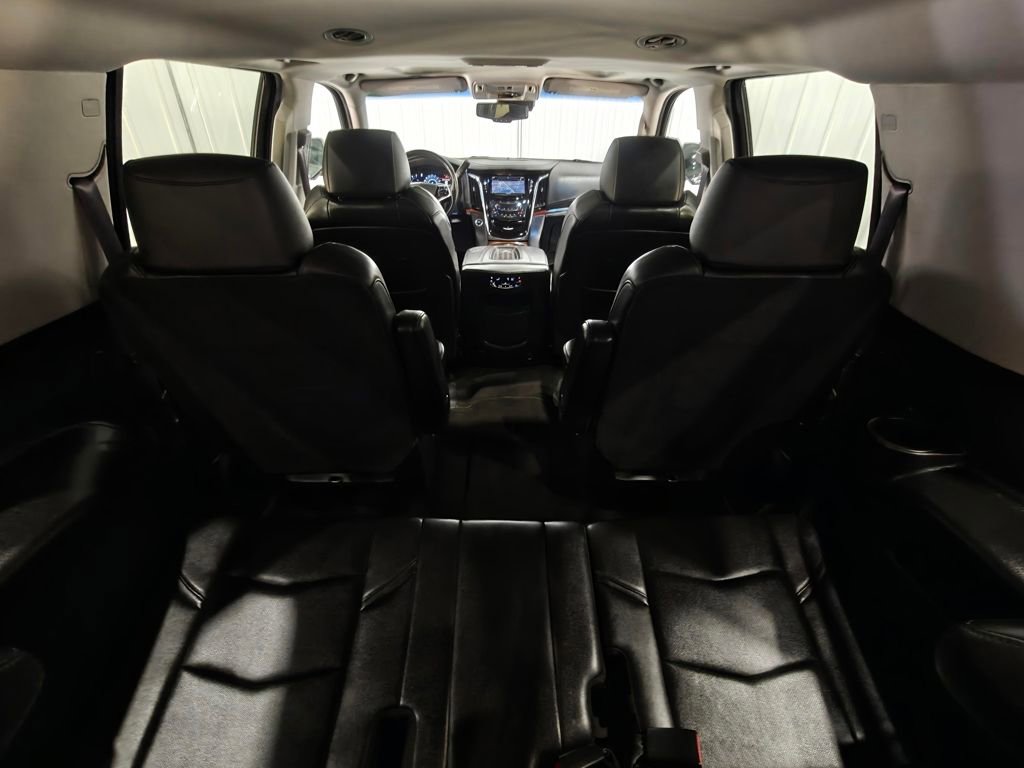 Used 2016 Cadillac Escalade ESV Luxury AWD/4WD image 34