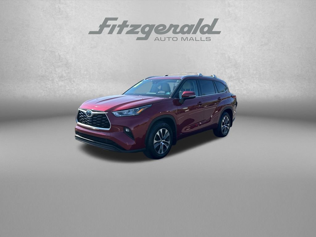 Used 2020 Toyota Highlander XLE AWD/4WD image 3