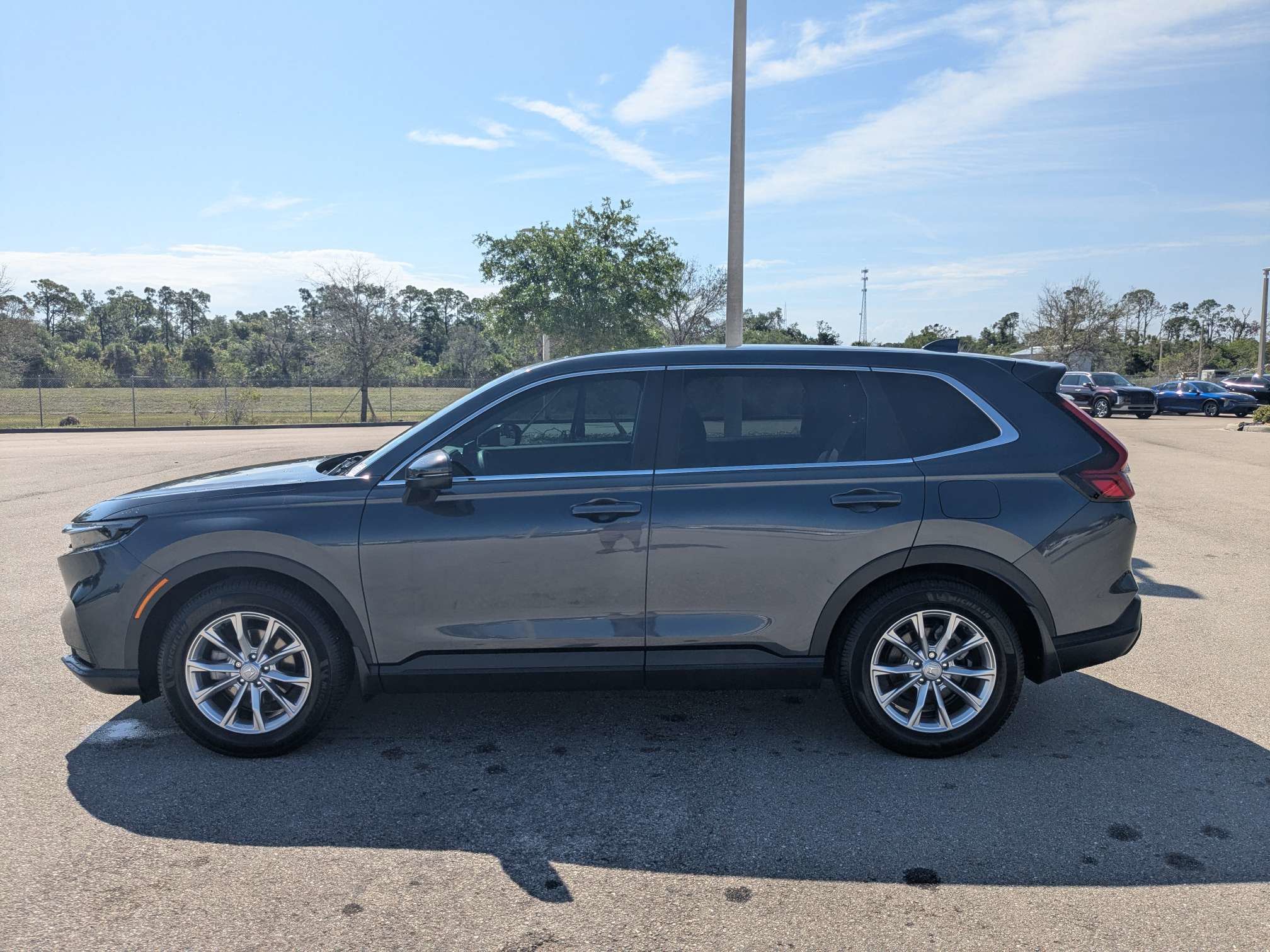 Used 2024 Honda CR-V EX image 8