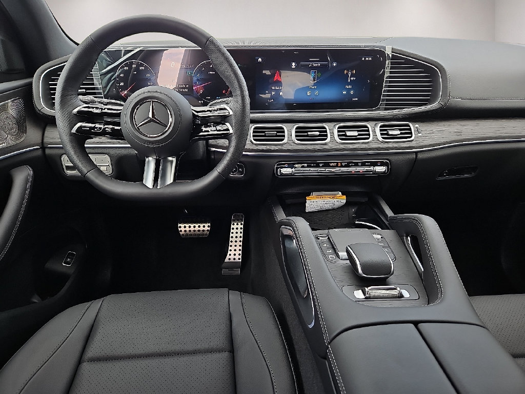 Used 2025 Mercedes-Benz GLS 450 4MATIC image 18
