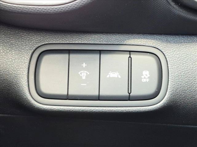 Used 2021 Hyundai Venue SE FWD image 16