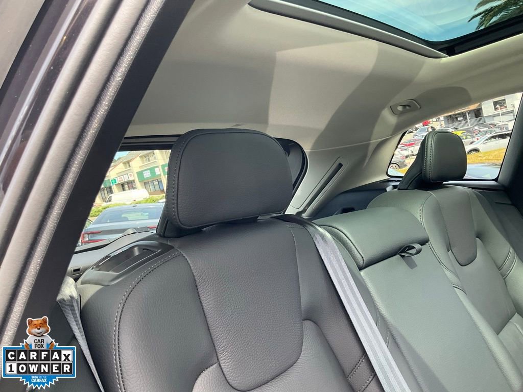 Used 2025 Volvo XC60 B5 Plus image 53