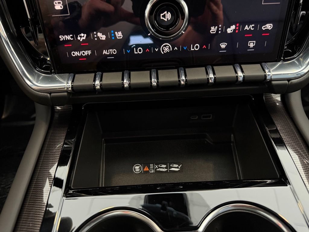 New 2026 GMC Yukon XL Elevation w/ Elevation Premium Package RWD image 25