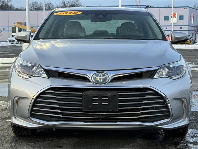 Used 2018 Toyota Avalon Limited image 9