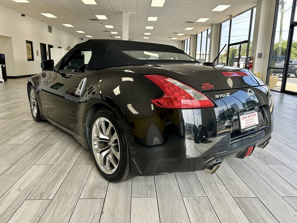 Used 2014 Nissan 370Z Touring w/ Navigation Package RWD image 7