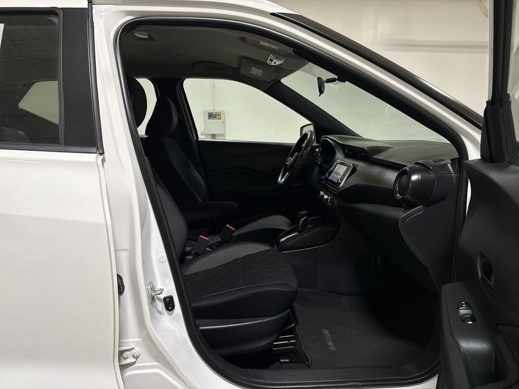 Used 2018 Nissan Kicks S FWD image 21