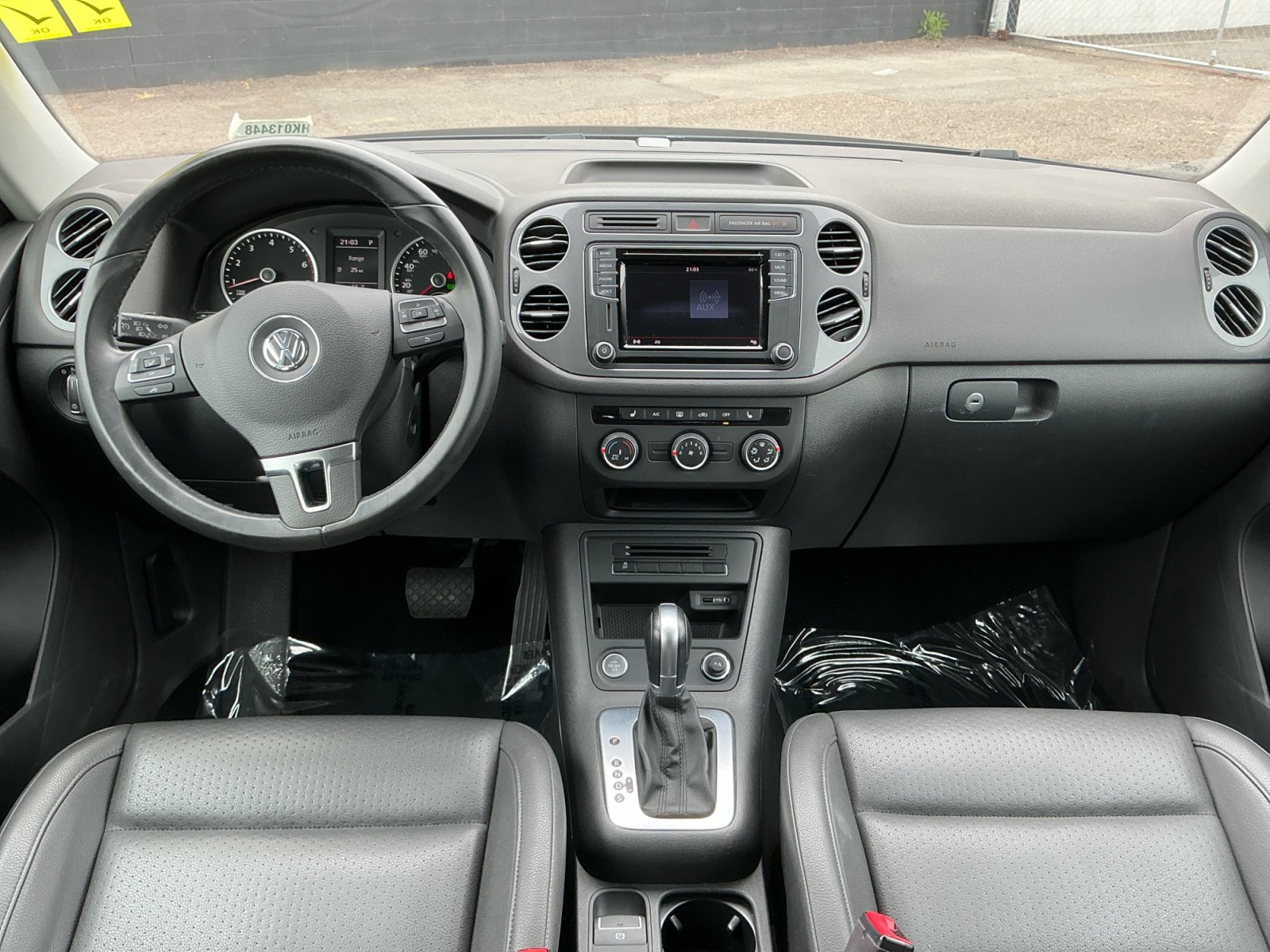 Used 2017 Volkswagen Tiguan S FWD image 15