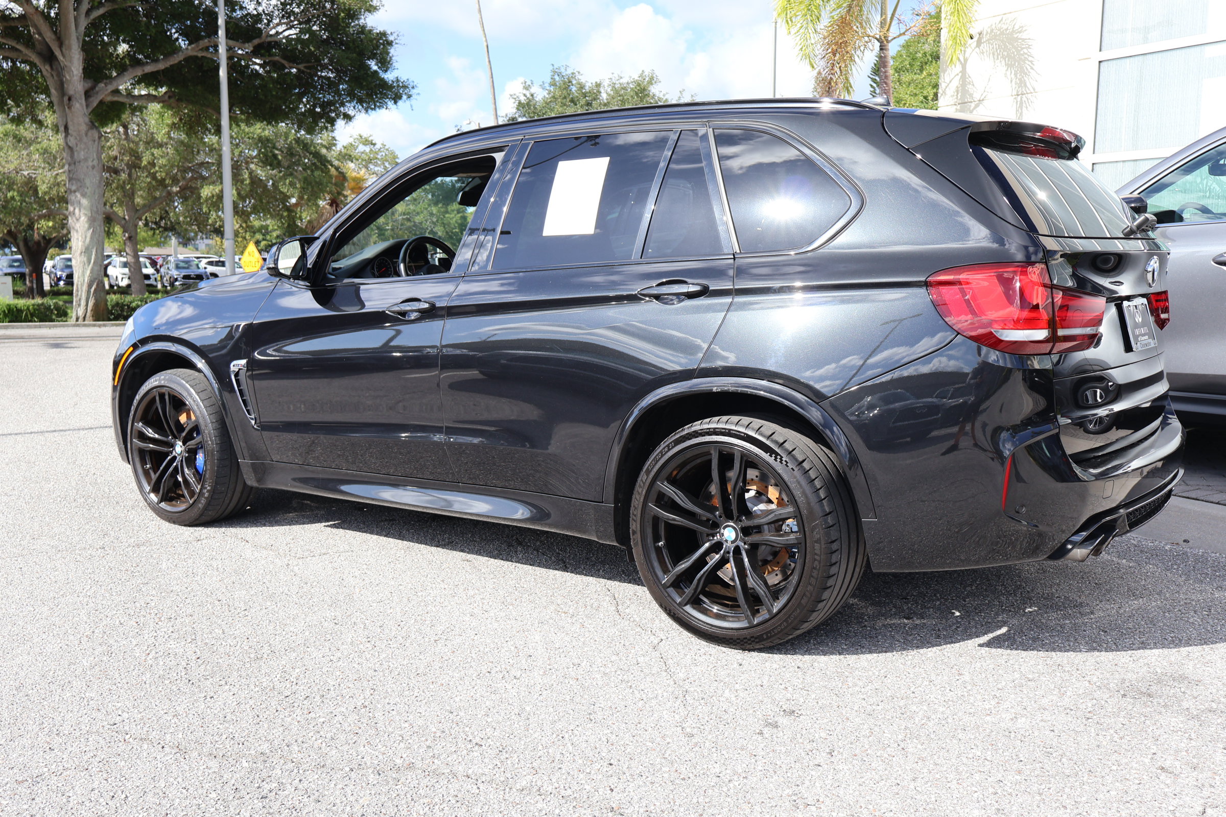 Used 2017 BMW X5 M AWD/4WD image 6