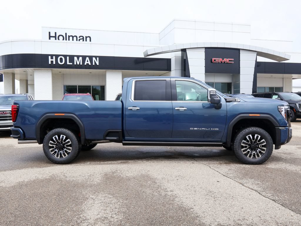 New 2026 GMC Sierra 3500 Denali Ultimate AWD/4WD image 2
