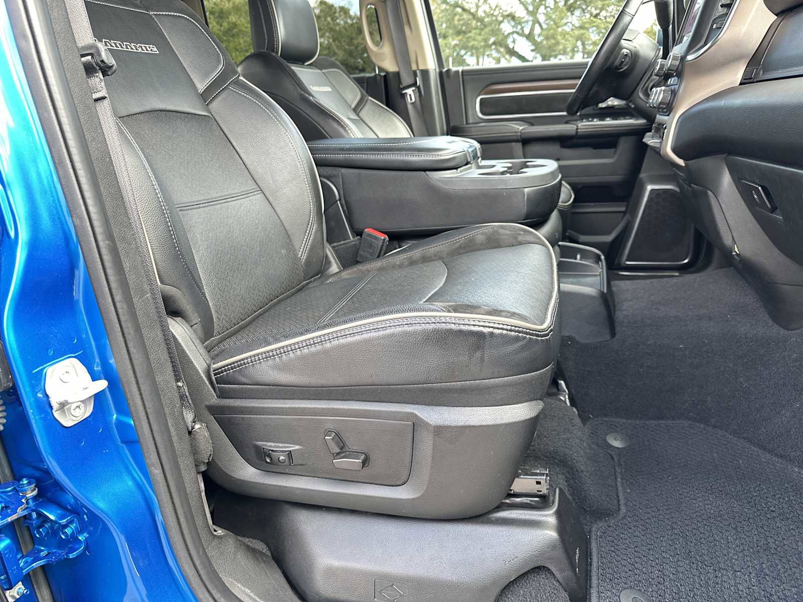 Used 2022 RAM 2500 Laramie image 27