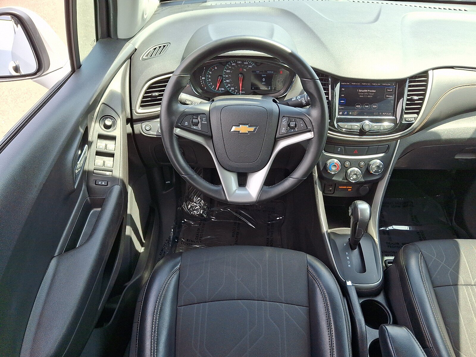 Used 2020 Chevrolet Trax LT w/ LT Convenience Package AWD/4WD image 11