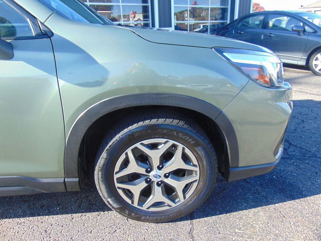 Used 2019 Subaru Forester Premium image 11