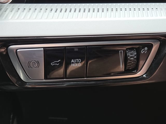 Used 2025 Cadillac Optiq Luxury 2 w/ LPO, Floor Liner Package AWD/4WD image 12