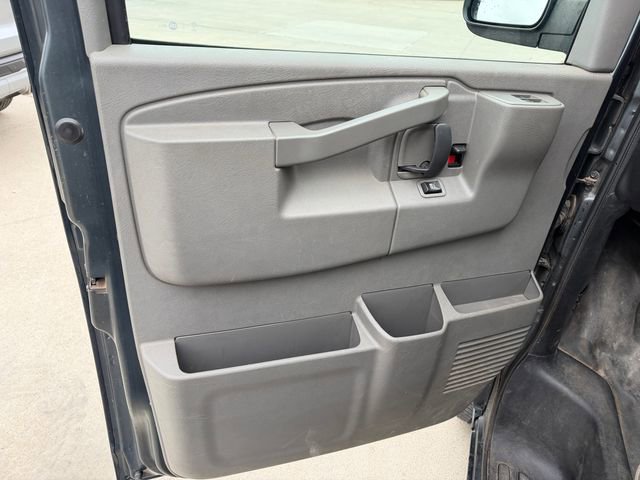 Used 2017 Chevrolet Express 2500 image 13