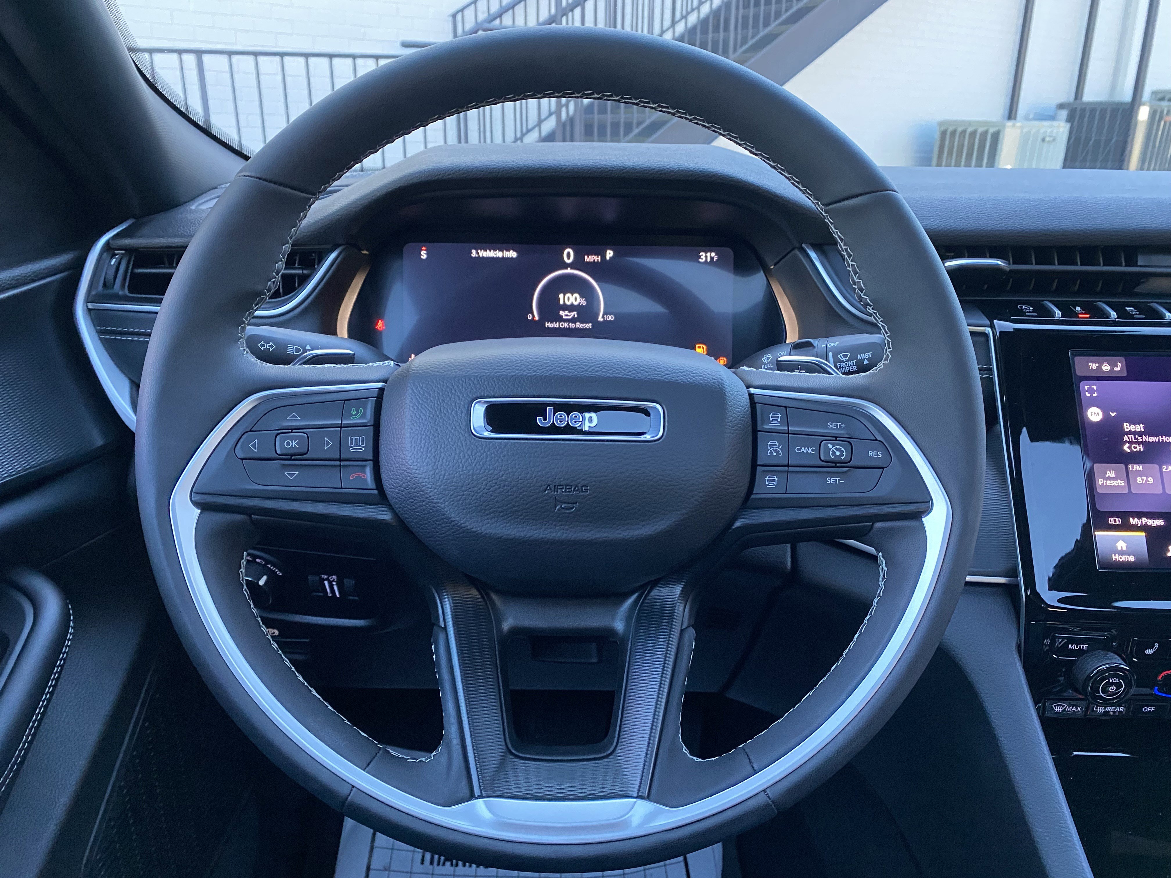 Used 2025 Jeep Grand Cherokee Altitude image 19