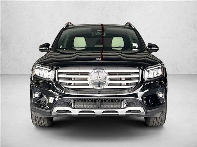 Used 2026 Mercedes-Benz GLB 250 image 3
