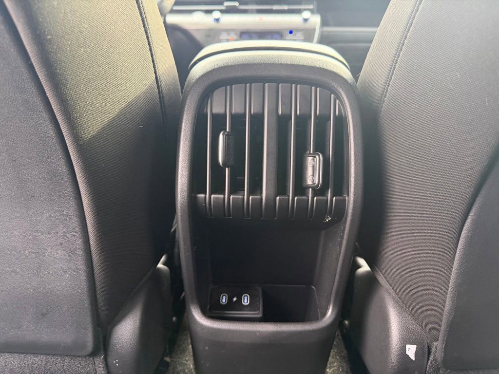 Used 2025 Hyundai Kona SEL AWD/4WD image 18